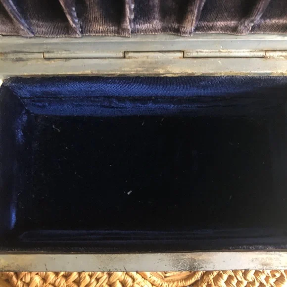 Ornate Silver-tone Heavy Cast Metal French Courtesan Scene Jewelry Box w/Velvet - Picture 11 of 16